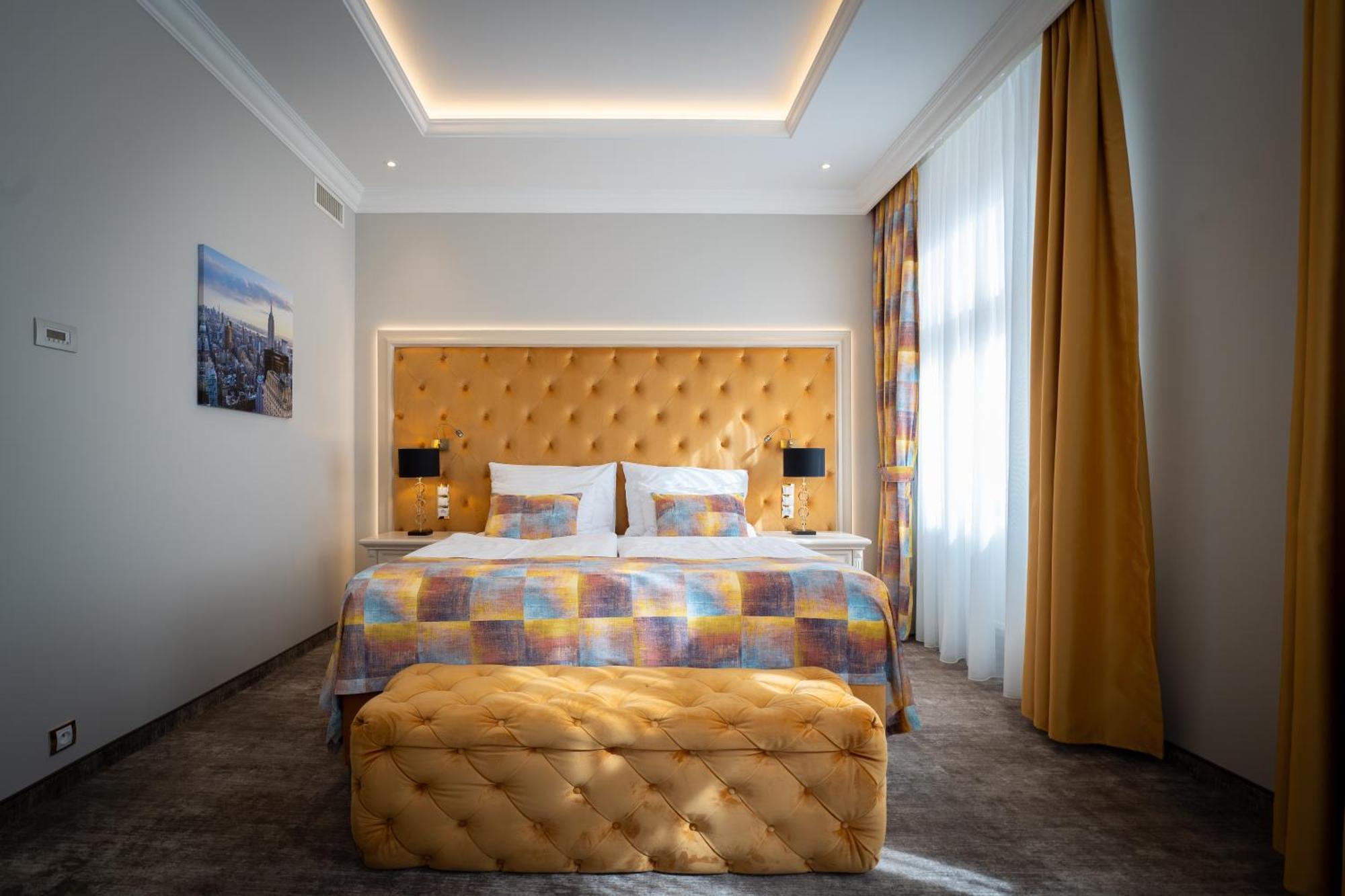 Golden Key Boutique Hotel Карлови Вари Екстериор снимка